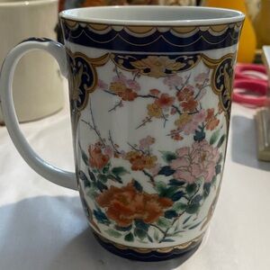 Otagiri Japan Vintage Tea Mug. In like new Condition. Blue & Gold Floral Look.